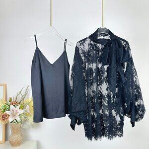 𝒁𝑰𝑴𝑴𝑬𝑹𝑴𝑨𝑵𝑵 ILLUSTRATION Lace Top